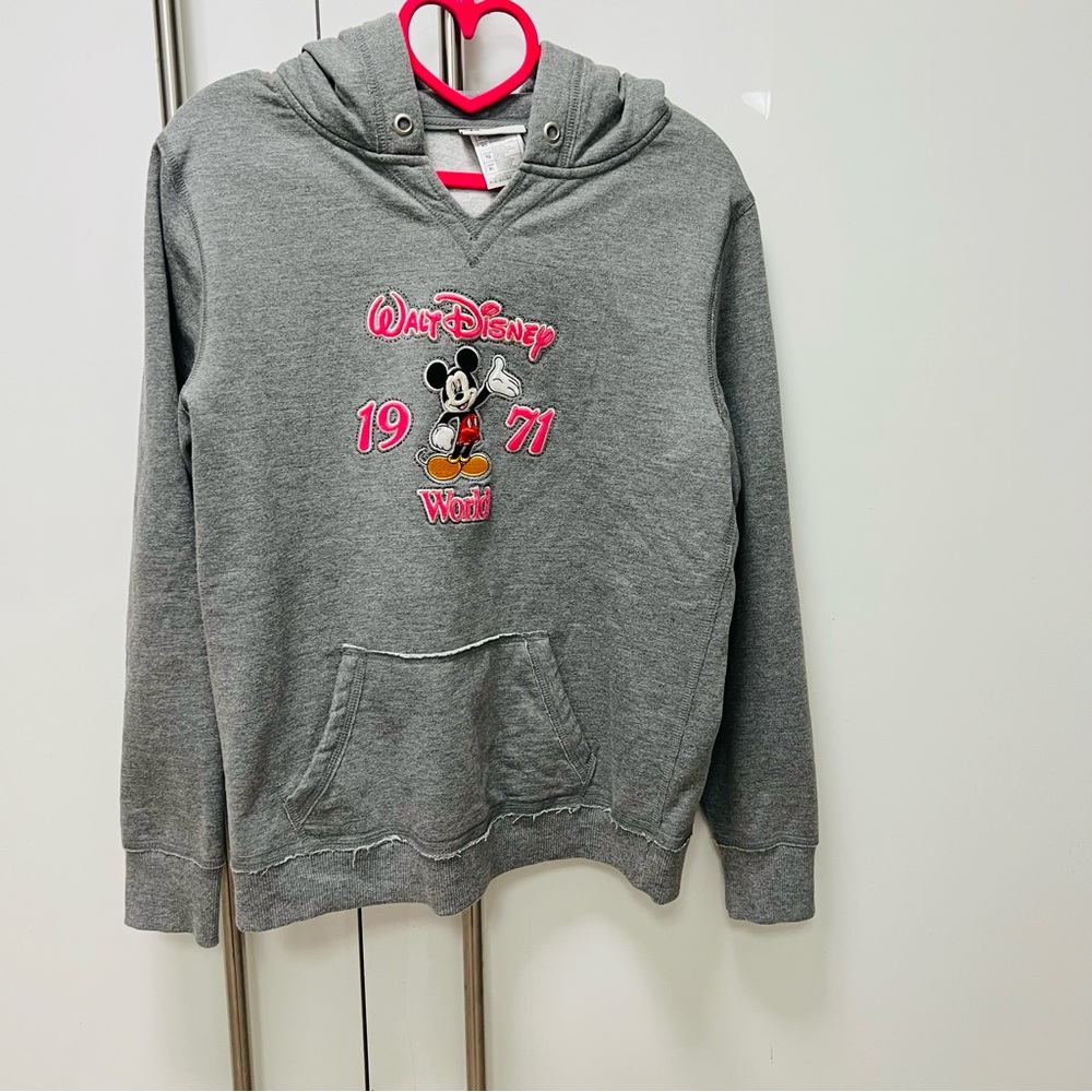 NWOT Walt Disney Parks Sweatshirt Gray Walt Disney World  1971. Kids Size XL.